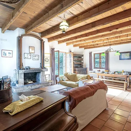 Casa Gialla By Interhome بيت للعطل
